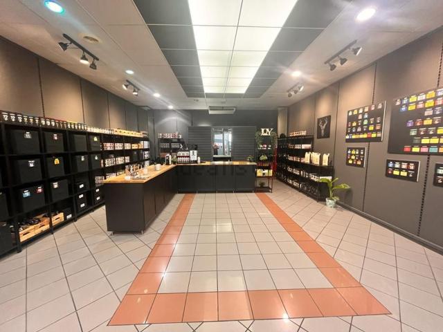 Locale Commerciale in vendita a Savena, Bologna