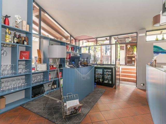 Locale Commerciale in vendita a Iseo, Brescia