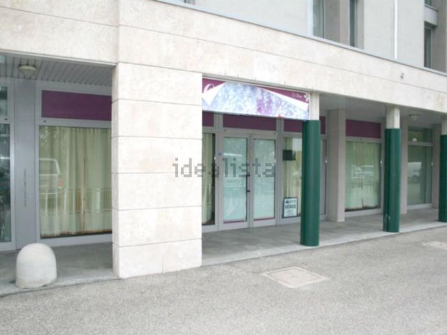 Locale Commerciale in vendita a Vicoli, Ravenna