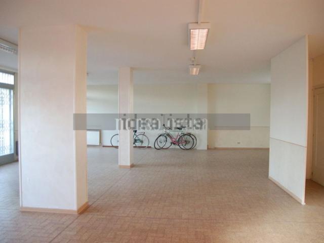 Locale Commerciale in vendita a Marsciano, Umbria