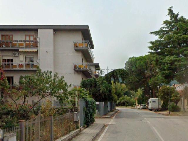 Locale Commerciale in vendita a San Rocco, San Giorgio Del Sannio