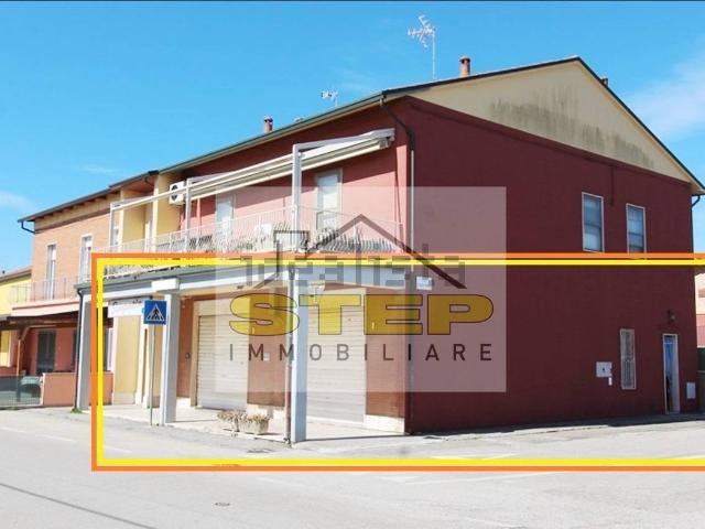 Locale Commerciale in vendita a Argenta, Reggio Emilia