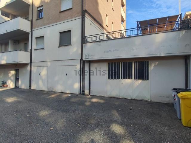 Locale Commerciale in vendita a Villanova, Viterbo