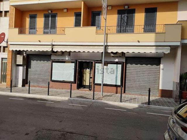 Locale Commerciale in vendita a Spoltore, Abruzzo