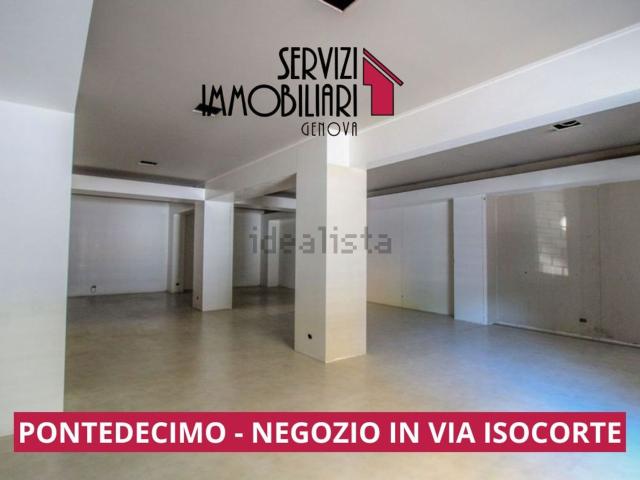 Locale Commerciale in vendita a Val Polcevera, Serra Riccò