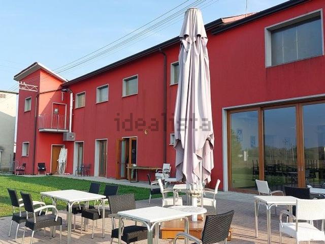 Locale Commerciale in vendita a Piazzola Sul Brenta, Veneto