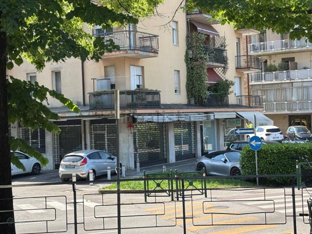 Locale Commerciale in vendita a Selvana, Treviso