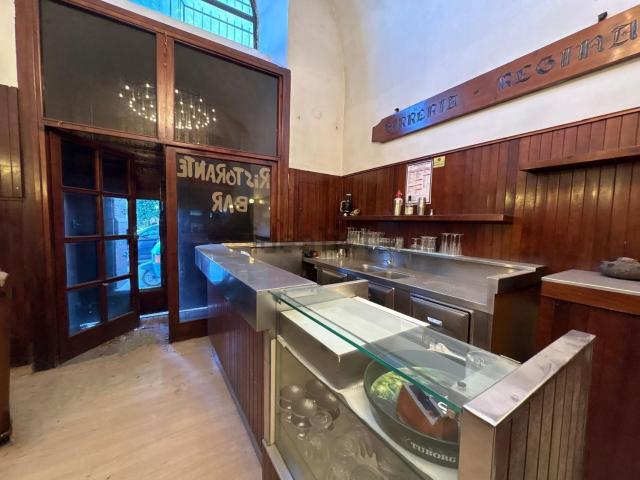 Locale Commerciale in vendita a Puglia, Foggia