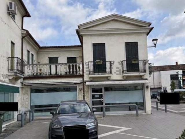 Locale Commerciale in vendita a Camisano Vicentino, Veneto
