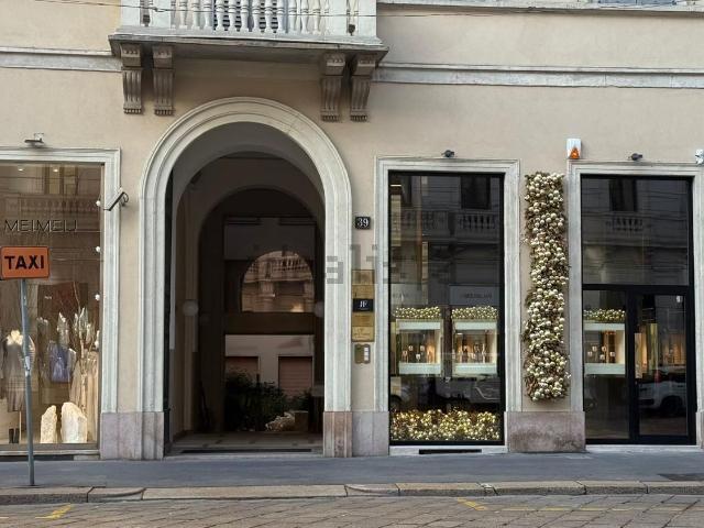Locale Commerciale in vendita a Municipio 1, Milano