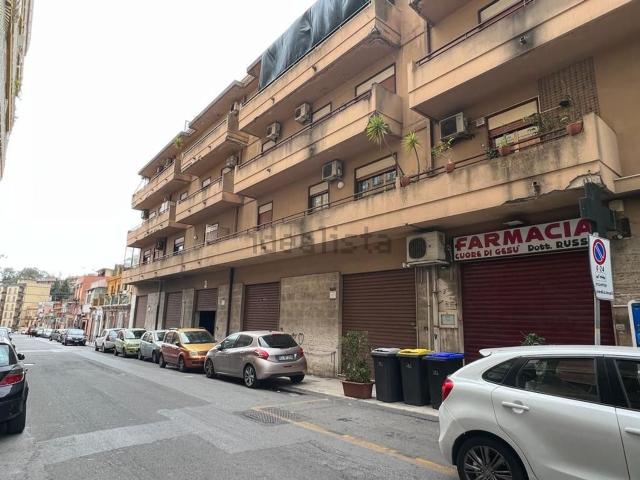 Locale Commerciale in vendita a V Circoscrizione, Messina