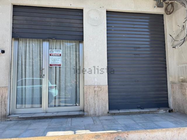 Locale Commerciale in vendita a I Circoscrizione, Messina