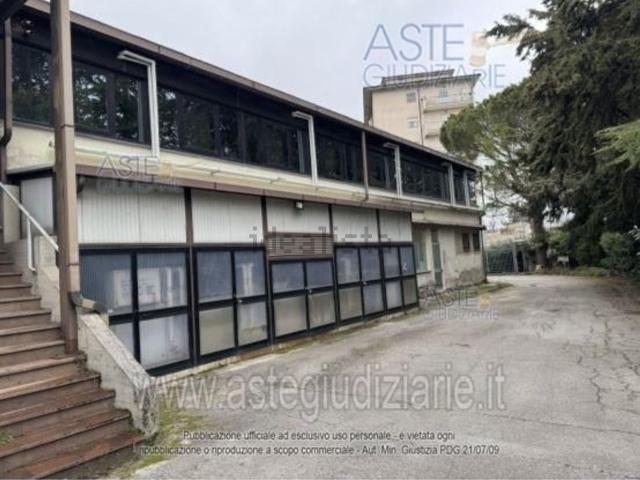 Locale Commerciale in vendita a Verderuolo, Potenza