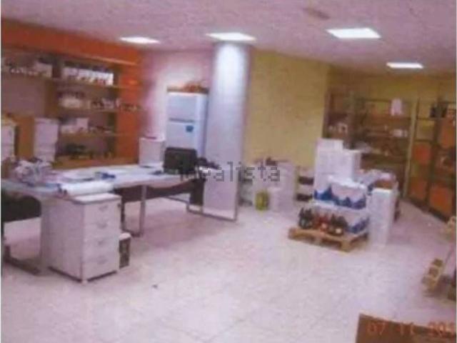 Locale Commerciale in vendita a Calabria, Cosenza