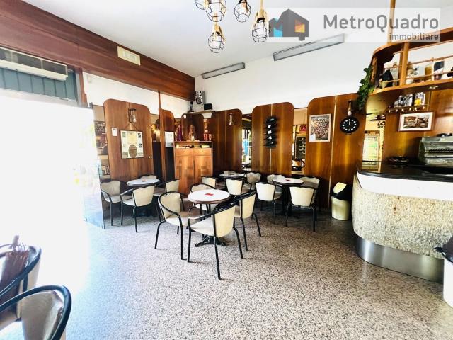 Locale Commerciale in vendita a Puglia, Taranto