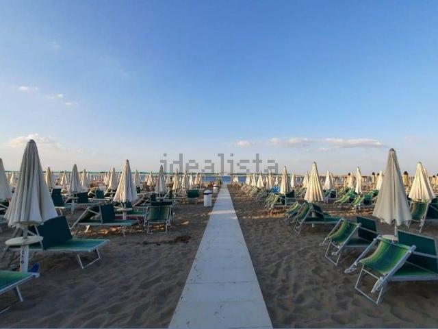 Locale Commerciale in vendita a Riccione, Reggio Emilia