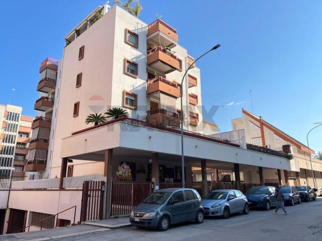 Locale Commerciale in vendita a Patalini, Barletta