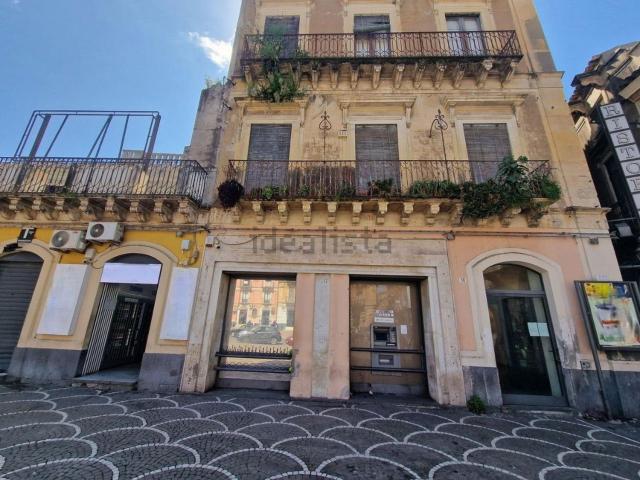 Locale Commerciale in vendita a Paternò, Sicilia