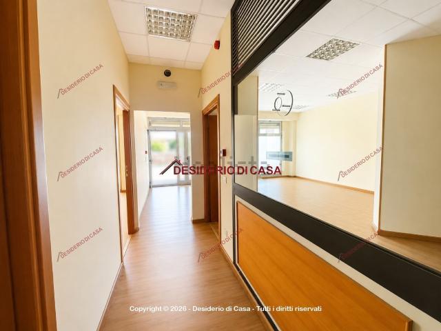 Locale Commerciale in vendita a Termini Imerese, Sicilia