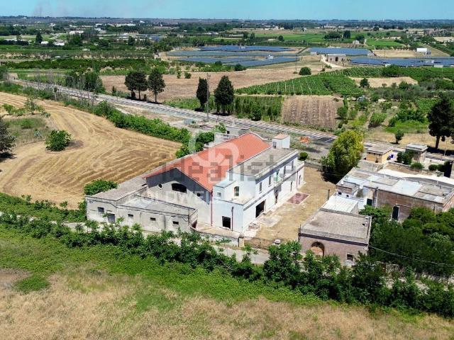 Locale Commerciale in vendita a Magliano, Carmiano