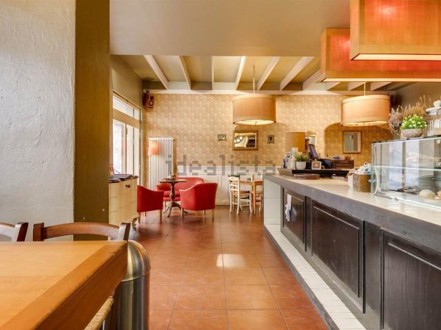 Locale Commerciale in vendita a Unione dei comuni Valle del Savio, Cesenà