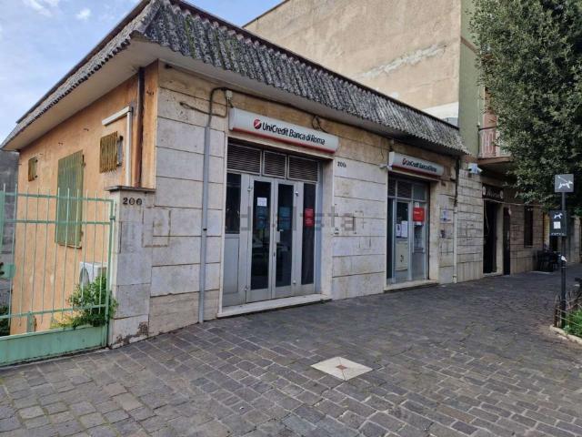 Locale Commerciale in vendita a Le Casette, Roma Capitale
