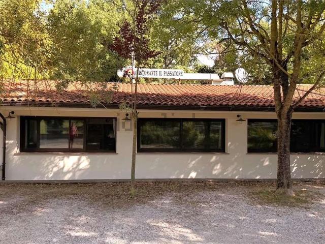 Locale Commerciale in vendita a Sogliano al Rubicone, Forlì-Cesena