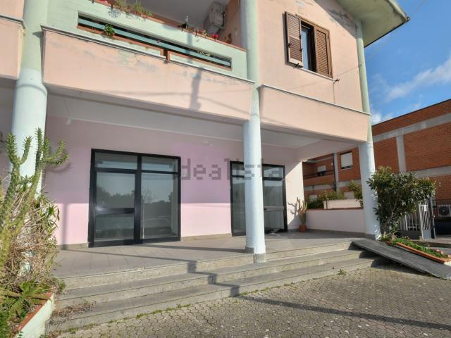Locale Commerciale in vendita a Agropoli, Campania