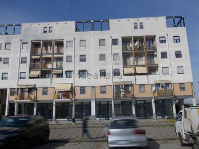 Locale Commerciale in vendita a Coinor, Piemonte