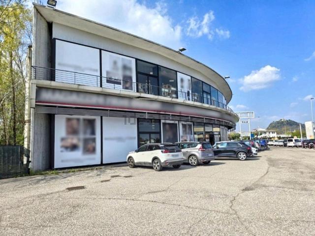 Locale Commerciale in vendita a Monselice, Veneto
