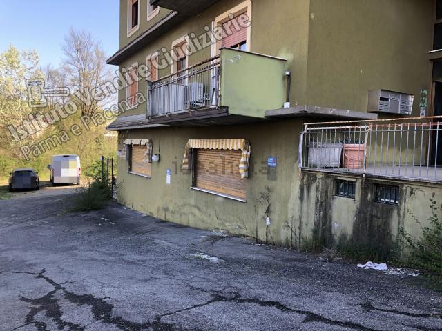 Locale Commerciale in vendita a Bagni di Tabiano, Salsomaggiore Terme