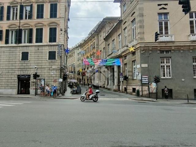 Locale Commerciale in vendita a Carmine, Genova