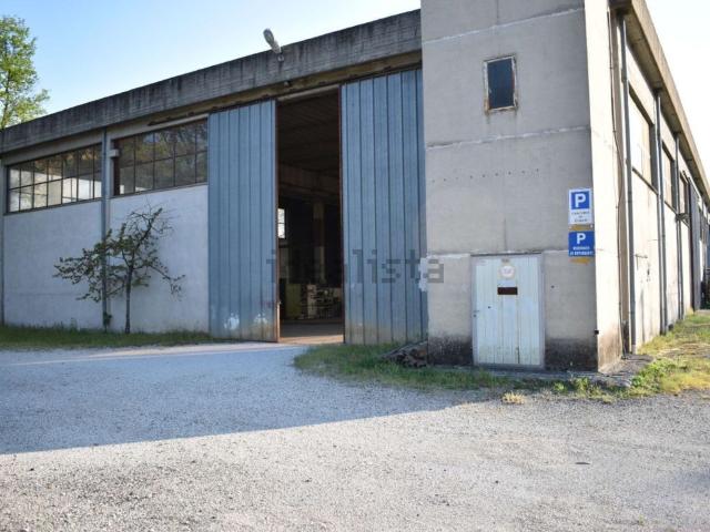 Locale Commerciale in vendita a Sansepolcro, Toscana