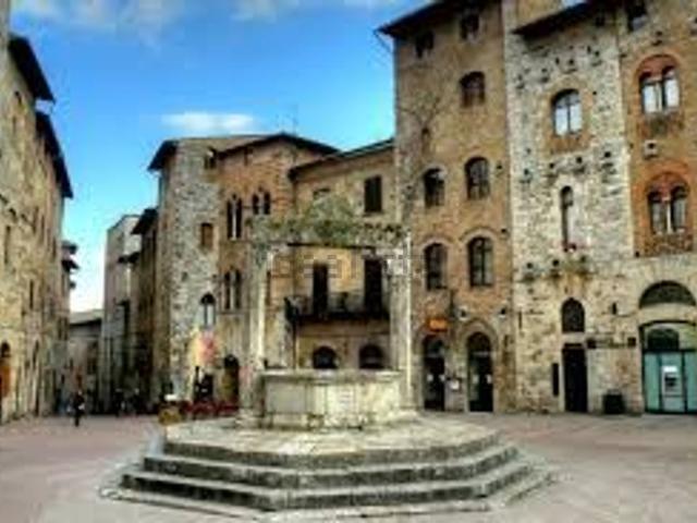 Locale Commerciale in vendita a Centro storico di San Gimignano, San Gimignano