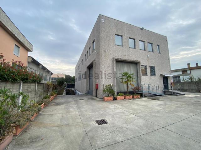 Capannone in vendita a Crivella, Vimodrone