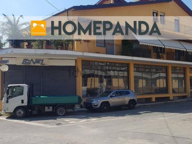 Locale Commerciale in vendita a Piemonte, Torino