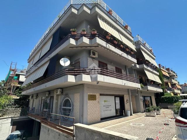 Locale Commerciale in vendita a Paterno, Roma Capitale