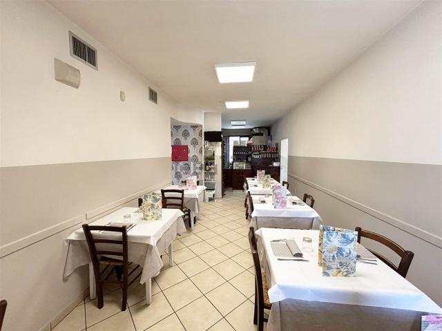 Locale Commerciale in vendita a Bagnolo, Montemurlo