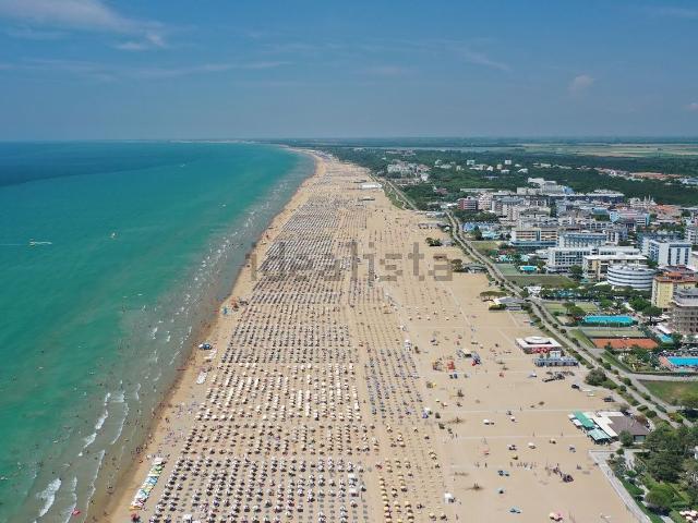 Locale Commerciale in vendita a Bibione Spiaggia, San Michele Al Tagliamento