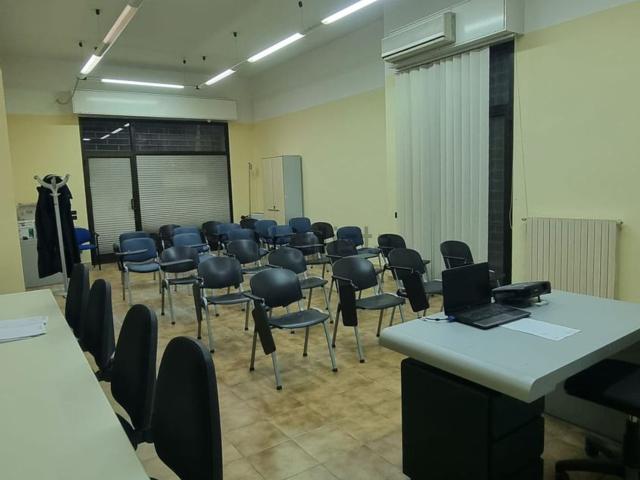 Locale Commerciale in vendita a Vallone, Francavilla Al Mare