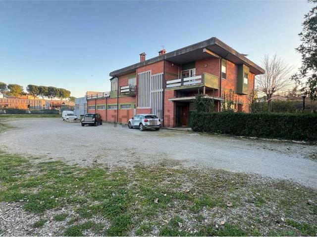 Locale Commerciale in vendita a Santa Sabina, Cenerente