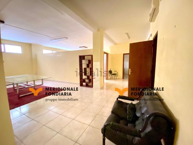 Locale Commerciale in vendita a Puglia, Lecce