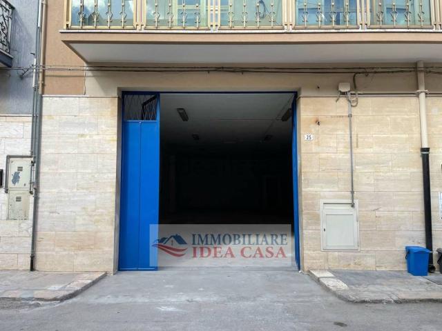 Locale Commerciale in vendita a Puglia, Brindisi