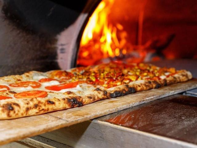 Locale Commerciale in vendita a Carraia, Capannori