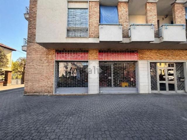 Locale Commerciale in vendita a Piemonte, Torino