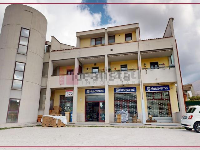 Locale Commerciale in vendita a Nucleo Industriale di Rieti, Cittaducale