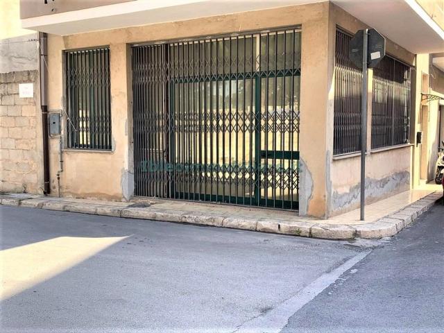 Locale Commerciale in vendita a Ispica, Sicilia