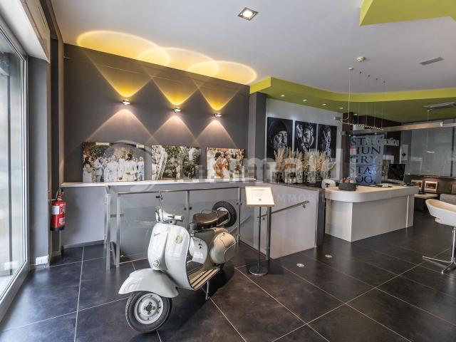 Locale Commerciale in vendita a Puglia, Lecce