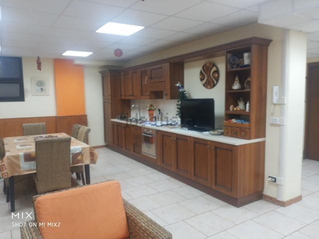 Locale Commerciale in vendita a Santa Rita, Puglia