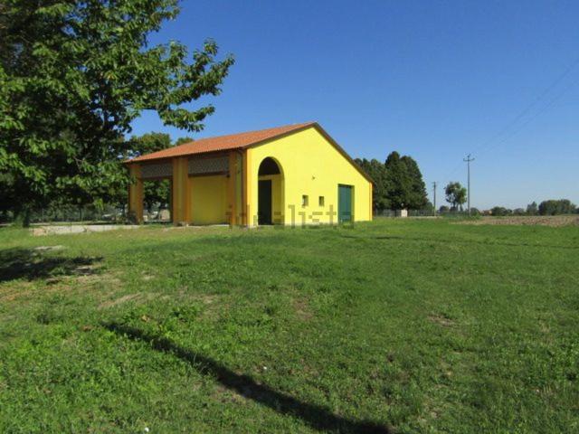 Locale Commerciale in vendita a Unione Comuni Modenesi Area Nord, Medolla